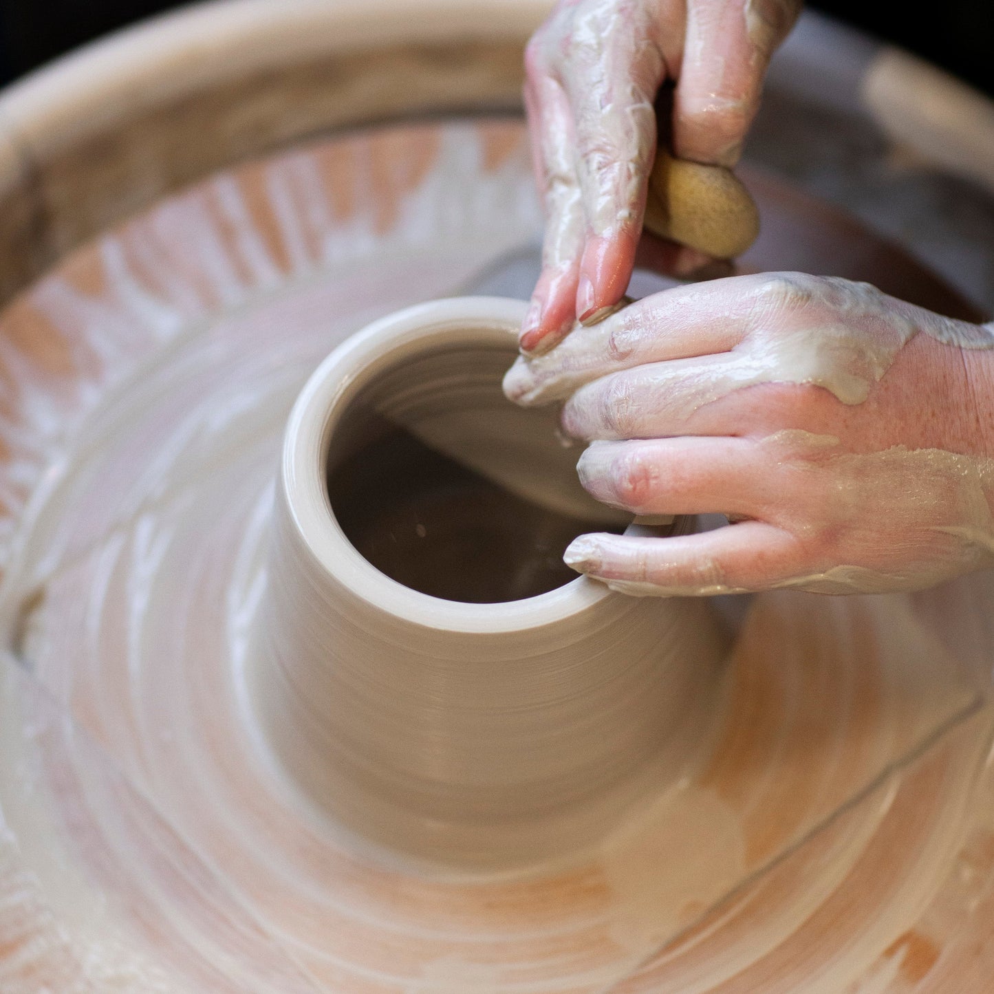 INTERMEDIATE 1:1 WHEEL THROWING COURSE