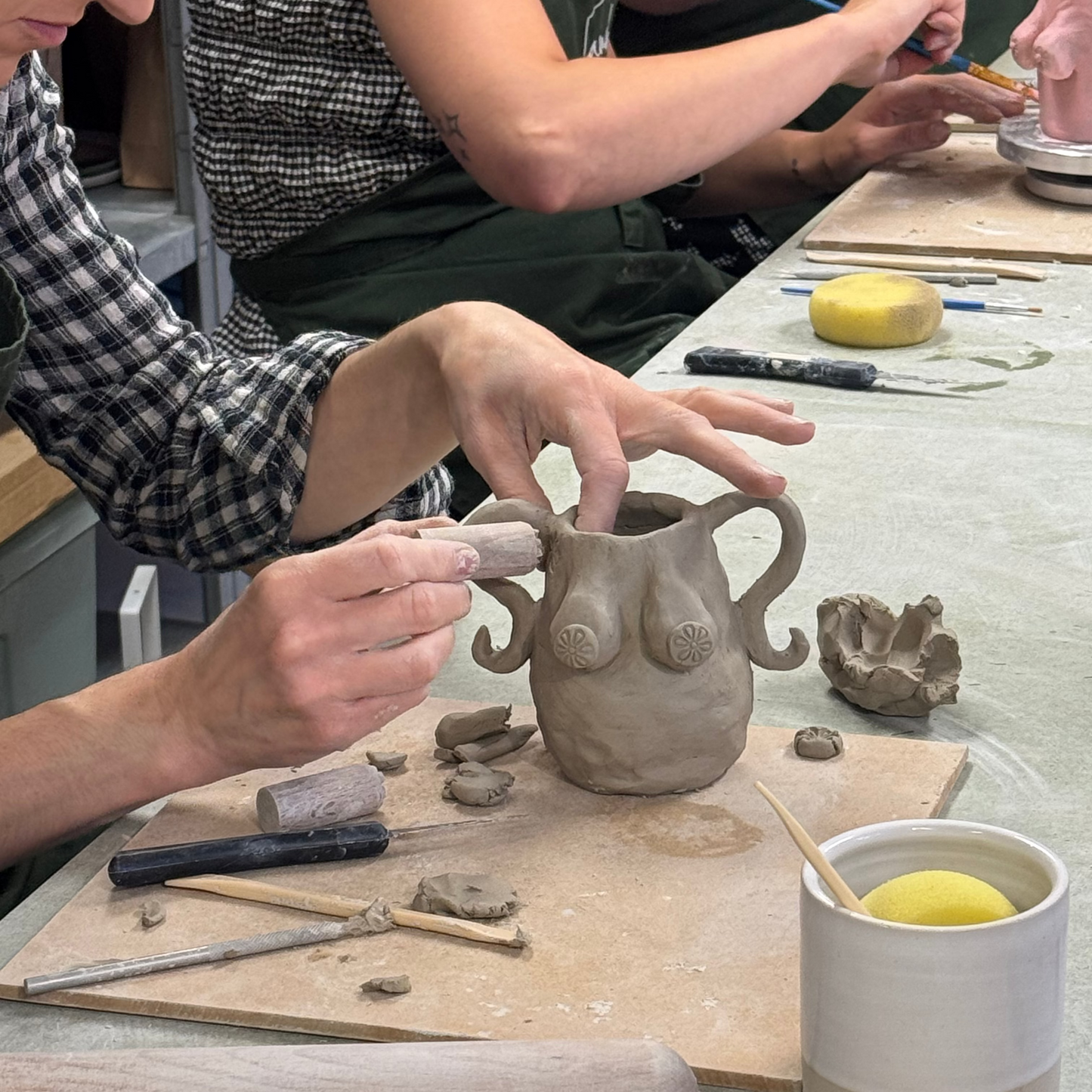 FEMALE FORM POTS & PROSECCO NIGHT - GALENTINES EVENT