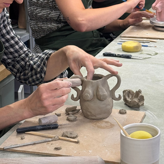 FEMALE FORM POTS & PROSECCO NIGHT - GALENTINES EVENT