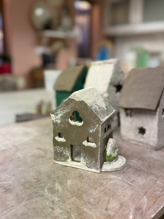 CHRISTMAS TEALIGHT HOUSES