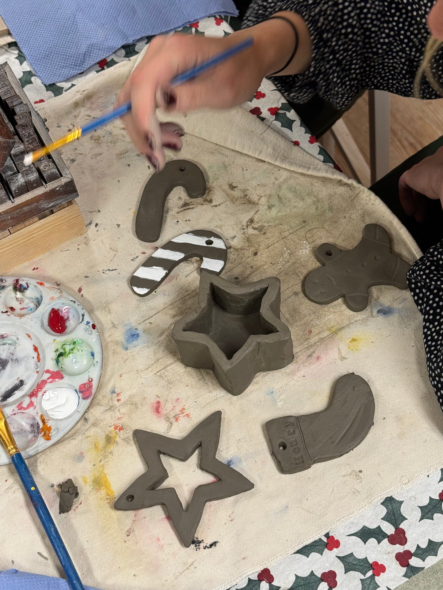 CHRISTMAS DECORATION WORKSHOP