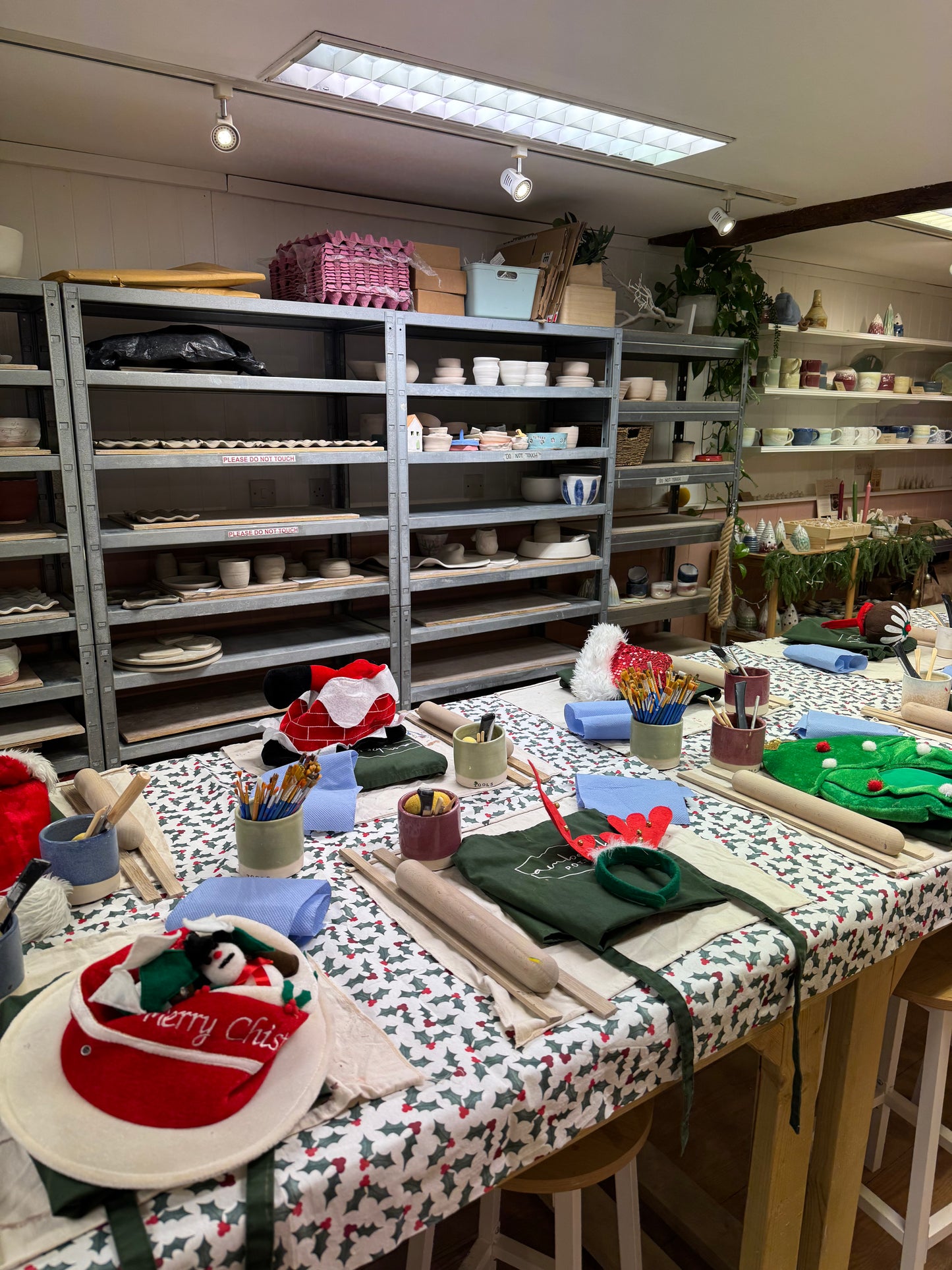 CHRISTMAS DECORATION WORKSHOP