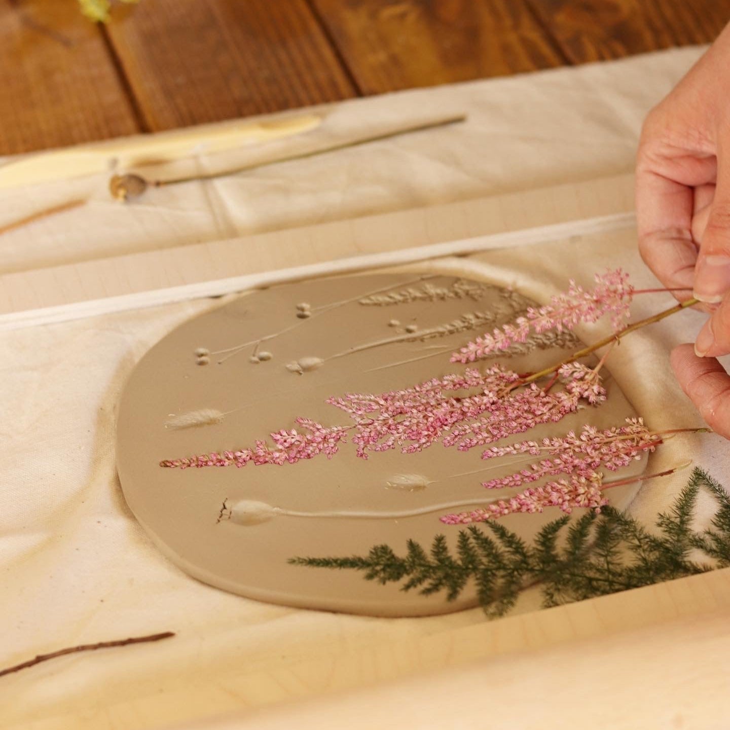 PRESSED FLOWER POTTERY - with Emily Tallulah Flowers